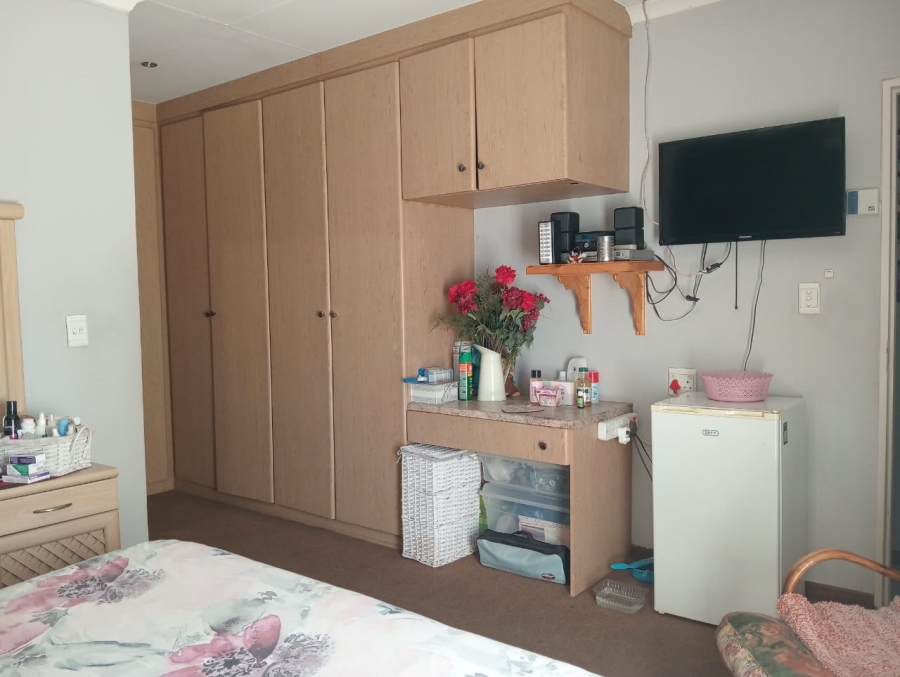 3 Bedroom Property for Sale in Waterval East North West